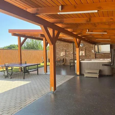 Ikervar-lak * Ikervar