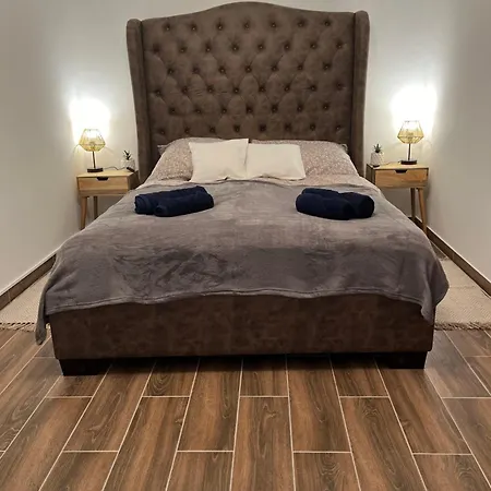 Ikervár-lak * Ikervar